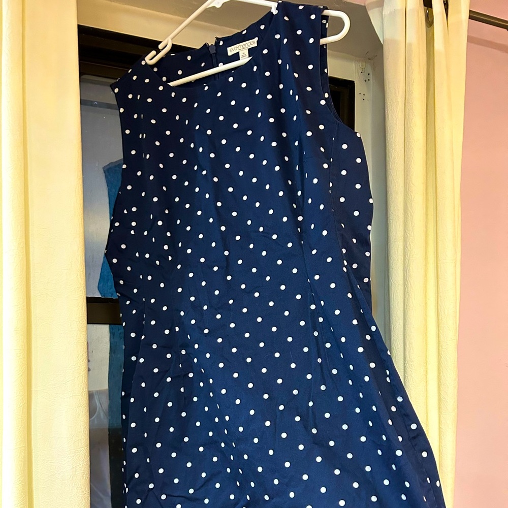Freshly washed 50-60’s dress a bit above the knee (I’m almost 6 feet)